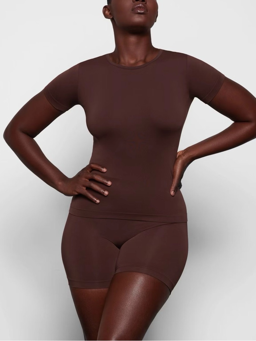 NWT SKIMS Soft Smoothing Tee in Cocoa sz XXS